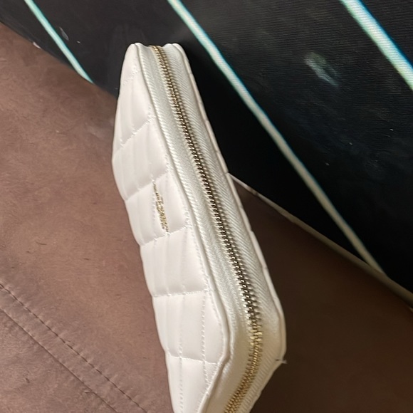 Kate Spade Quilted long white wallet - Picture 8 of 9